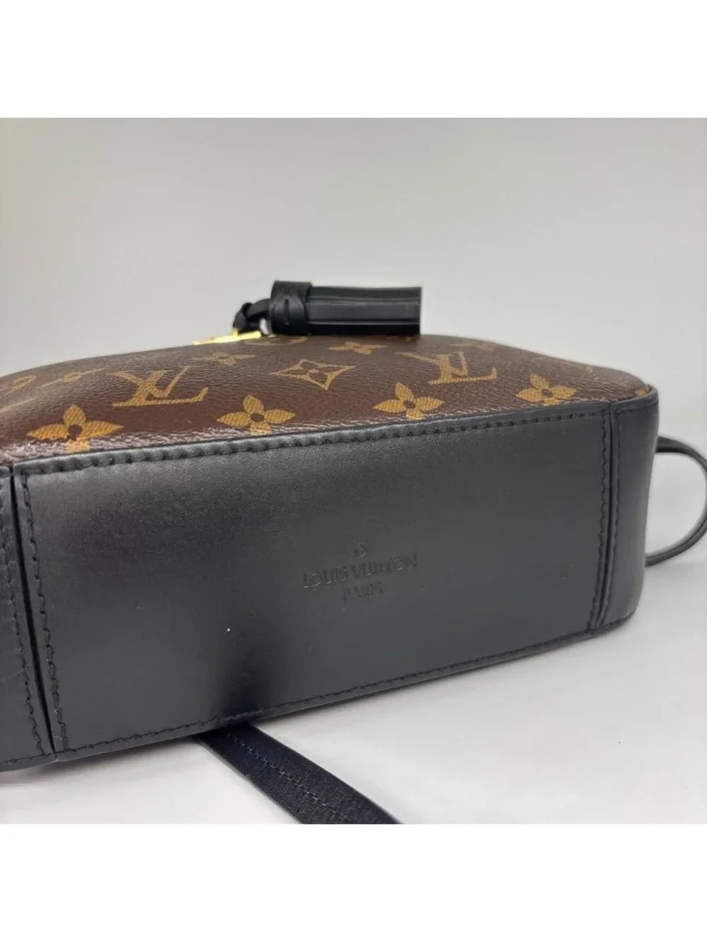 Louis Vuitton Super Shoulder Bag Monogram Saintonge Black